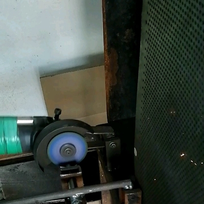 Изготовление металла отрезало диски для угловых машин, меля металлические листы режущего диска инструмента